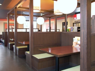 泉大沢店内(c).jpg