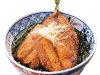 さんま竜田揚げ丼セット　580円(税込609円)